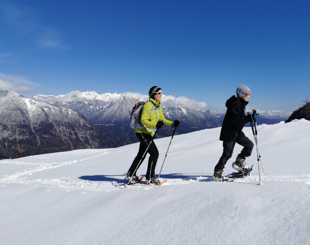 Schneeschuhwandern Ausrüstung - wir gehen nicht ohne Stöcke!