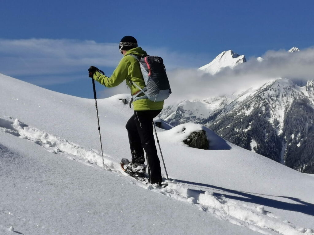 Schneeschuhwandern Ausrüstung - alle Tipps für deine Schneeschuhwanderung